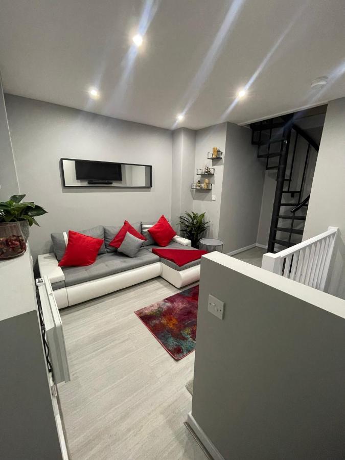 Unique Duplex Apartment Free Parking Free Wi-Fi 6 Minutes From Leeds City Centre エクステリア 写真