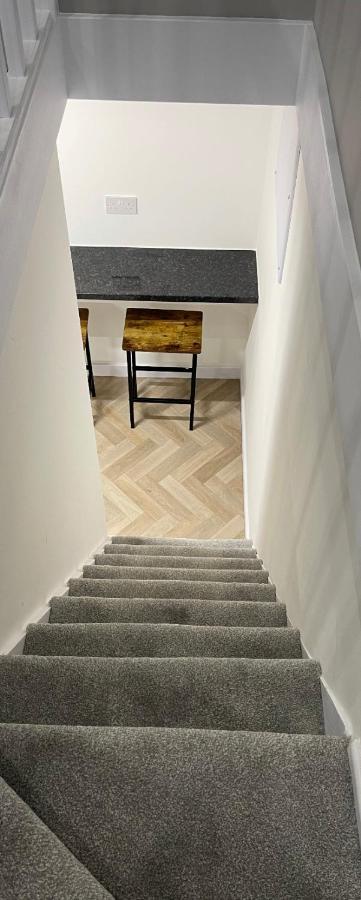 Unique Duplex Apartment Free Parking Free Wi-Fi 6 Minutes From Leeds City Centre エクステリア 写真