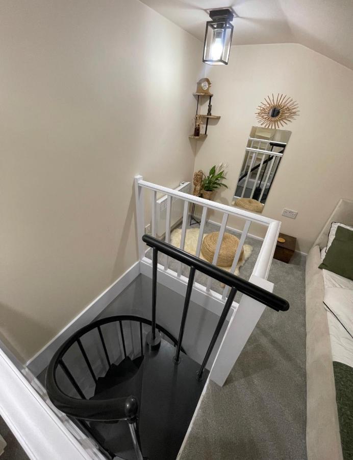 Unique Duplex Apartment Free Parking Free Wi-Fi 6 Minutes From Leeds City Centre エクステリア 写真